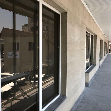 Liko Hostel Ереван Екстериор снимка