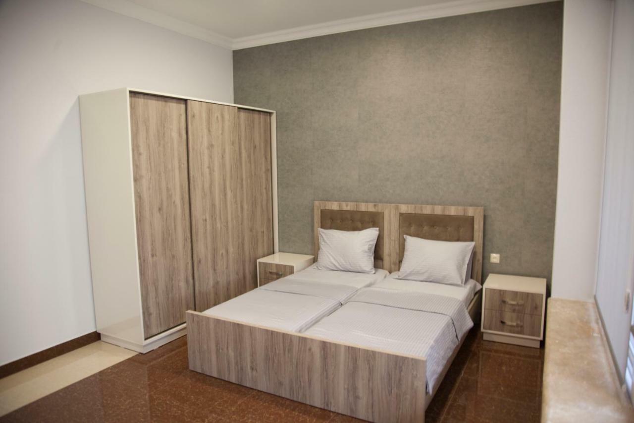 Liko Hostel Ереван Екстериор снимка