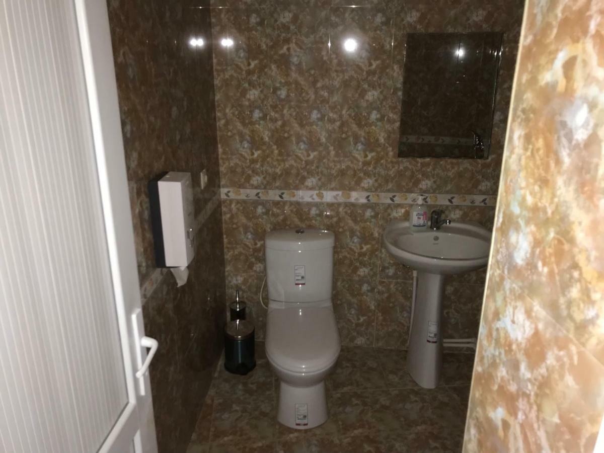 Liko Hostel Ереван Екстериор снимка