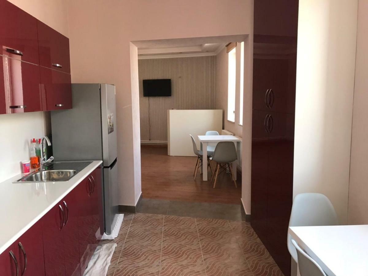 Liko Hostel Ереван Екстериор снимка